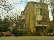 Satılır 3 otaqlı 70 m2 köhnə tikili Montin adına park