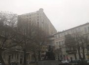 Satılır 4 otaqlı 189 m2 yeni tikili Axundov bağı