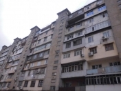 Satılır 4 otaqlı 95 m2 köhnə tikili Xalqlar Dostluğu m.