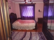 İcarəyə verilir 3 otaqlı 70 m2 köhnə tikili Hüseyn Cavid parkı