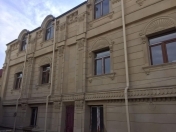 Satılır 8 otaqlı 418 m2 həyət evi Həzi Aslanov m.