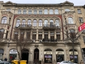 Satılır 4 otaqlı 180 m2 köhnə tikili Sahil m.