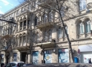 Satılır 3 otaqlı 100 m2 köhnə tikili Azadlıq meydanı