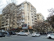 Satılır 4 otaqlı 110 m2 köhnə tikili İçəri Şəhər m.