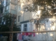 Satılır 3 otaqlı 80 m2 köhnə tikili Sevinc k/t