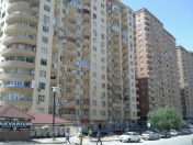 Satılır 4 otaqlı 130 m2 yeni tikili İnşaatçılar m.