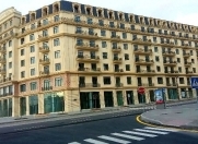 Satılır 12 otaqlı 300 m2 yeni tikili Azneft meydanı