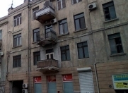 İcarəyə verilir 2 otaqlı 60 m2 köhnə tikili İçəri Şəhər m.