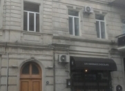 Satılır 4 otaqlı 125 m2 köhnə tikili Sahil m.