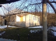 Satılır 2 otaqlı 8000 m2 həyət evi Qəbələ