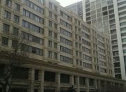 Satılır 4 otaqlı 100 m2 köhnə tikili Səməd Vurğun parkı