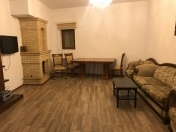 İcarəyə verilir 2 otaqlı 90 m2 köhnə tikili İçəri Şəhər m.