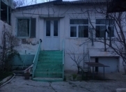 Satılır 6 otaqlı 200 m2 həyət evi Əmircan