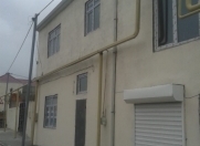 Satılır 2 otaqlı 60 m2 həyət evi İnşaatçılar m.