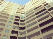 Satılır 2 otaqlı 98 m2 yeni tikili İnşaatçılar m.