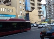 İcarəyə verilir 3 otaqlı 145 m2 yeni tikili 28 May m.