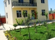 Satılır 4 otaqlı 160 m2 bağ evi Novxanı