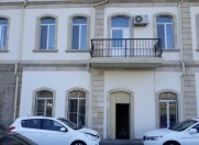 Satılır 3 otaqlı 60 m2 köhnə tikili Sahil m.