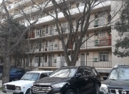 Satılır 1 otaqlı 30 m2 yeni tikili İnşaatçılar m.