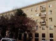 İcarəyə verilir 2 otaqlı 60 m2 köhnə tikili Səməd Vurğun parkı