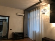 İcarəyə verilir 1 otaqlı 100 m2 yeni tikili Xətai r.