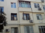 Satılır 2 otaqlı 43 m2 köhnə tikili Gənclik m.