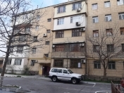 Satılır 3 otaqlı 100 m2 köhnə tikili Qara Qarayev m.