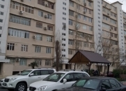 Satılır 1 otaqlı 38 m2 köhnə tikili Ayna Sultanova heykəli