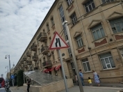 Satılır 4 otaqlı 210 m2 obyekt Elmlər Akademiyası m.