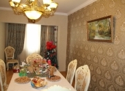 Satılır 4 otaqlı 110 m2 köhnə tikili Xalqlar Dostluğu m.