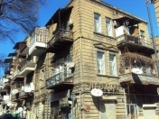 İcarəyə verilir 12 otaqlı 40 m2 köhnə tikili Qış parkı