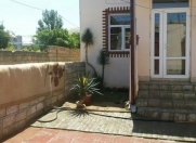 Satılır 4 otaqlı 95 m2 həyət evi Əmircan
