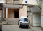 İcarəyə verilir 2 otaqlı 45 m2 köhnə tikili İnşaatçılar m.