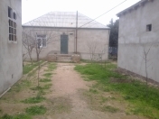 Satılır 3 otaqlı 600 m2 həyət evi Buzovna