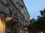 Satılır 3 otaqlı 90 m2 köhnə tikili Sahil m.