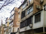Satılır 4 otaqlı 100 m2 köhnə tikili Xalqlar Dostluğu m.