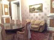 İcarəyə verilir 5 otaqlı 200 m2 köhnə tikili Fəvvarələr meydanı