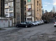 Satılır 1 otaqlı 36 m2 köhnə tikili Elmlər Akademiyası m.