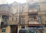 İcarəyə verilir 1 otaqlı 30 m2 köhnə tikili İçəri Şəhər m.
