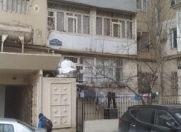 Satılır 4 otaqlı 120 m2 köhnə tikili İnşaatçılar m.