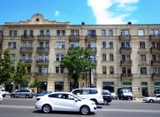 Satılır 7 otaqlı 180 m2 ofis Nizami m.