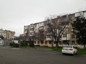 Satılır 3 otaqlı 70 m2 köhnə tikili 8 km