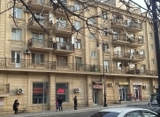 Satılır 4 otaqlı 100 m2 köhnə tikili 4 mkr