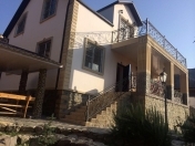 Satılır 7 otaqlı 300 m2 villa Oğuz