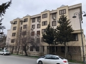 Satılır 2 otaqlı 47 m2 köhnə tikili Hüseyn Cavid parkı