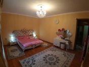 Satılır 7 otaqlı 240 m2 həyət evi Biləcəri