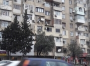 Satılır 2 otaqlı 48 m2 köhnə tikili İnşaatçılar m.