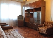 Satılır 2 otaqlı 58 m2 köhnə tikili Zərifə Əliyeva adına park