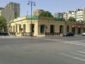 Satılır 4 otaqlı 120 m2 köhnə tikili Səməd Vurğun parkı