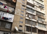 Satılır 3 otaqlı 100 m2 köhnə tikili 8 mkr
